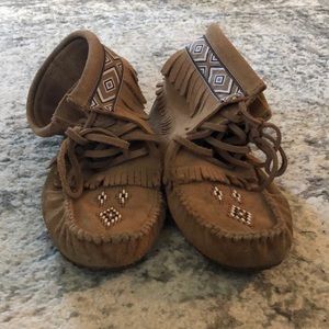 Manitoba Mukluks Harvester Moccasins